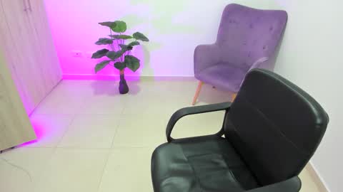 Ana online show from 09-18-25, 10:45