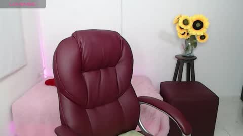 Snapshot of ana_hotmilf chatting on 02-23-26, 07:55 Ana online show from 02-23-26, 07:55