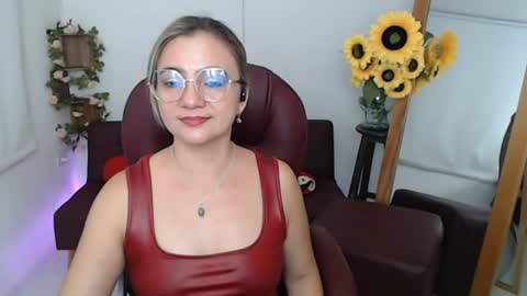 Snapshot of ana_hotmilf chatting on 06-10-26, 11:24 Ana online show from 06-10-26, 11:24