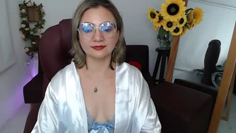 Snapshot of ana_hotmilf chatting on 07-04-26, 11:22 Ana online show from 07-04-26, 11:22