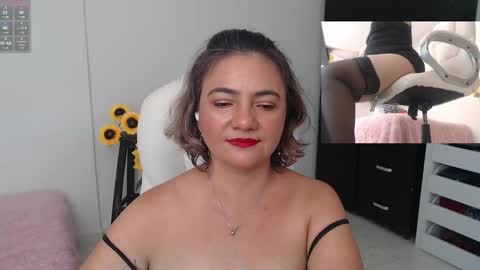 Snapshot of ana_hotmilfx chatting on 12-02-24, 04:09 ANA online show from 12-02-24, 04:09