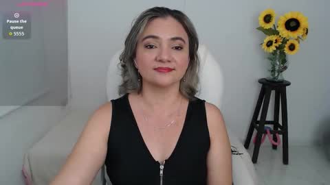 Snapshot of ana_hotmilfx chatting on 10-21-25, 12:44 ANA online show from 10-21-25, 12:44