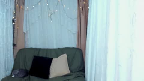 Snapshot of ana_off_alana chatting on 02-01-26, 10:41 Ana online show from 02-01-26, 10:41