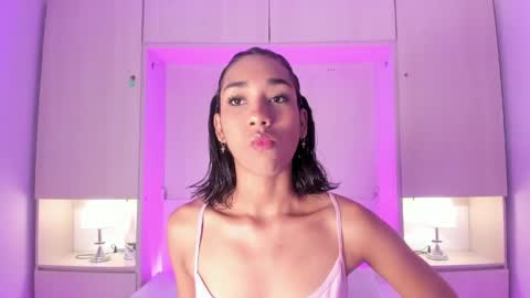 anaacollins_ online show from 05-20-26, 11:38