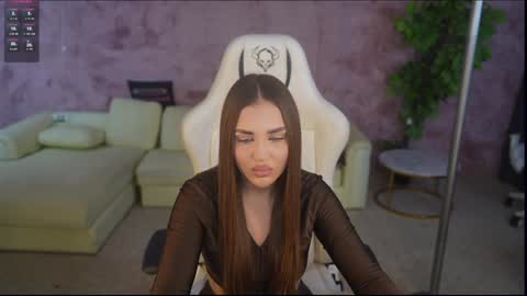 Snapshot of anabel054 chatting on 11-08-25, 12:33 Anabel Kira Zlata Kira Elice Lana Dominika Sofy Kaila Bridget online show from 11-08-25, 12:33