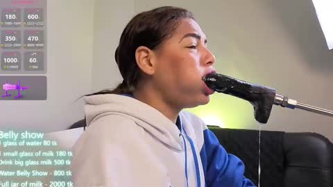 Snapshot of anabel693_ chatting on 02-12-26, 08:09 Anabel Alice Gandara online show from 02-12-26, 08:09