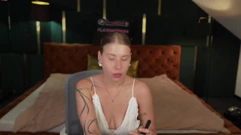 PLAYHARD054 online show from 09-19-25, 06:59