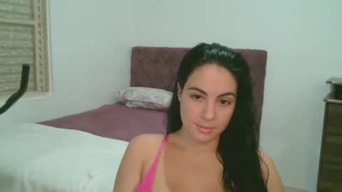 Snapshot of anabelenogueira1 chatting on 03-17-26, 03:44 anabelenogueira1 online show from 03-17-26, 03:44