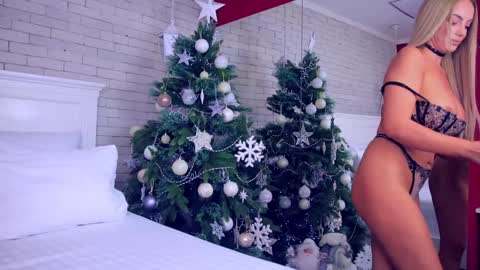 anabellastar online show from 12-19-24, 07:40