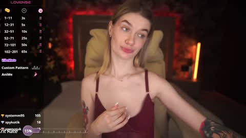 Snapshot of anacondaon chatting on 12-15-24, 03:09 Nika online show from 12-15-24, 03:09