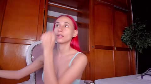 Anahi online show from 02-11-26, 03:11