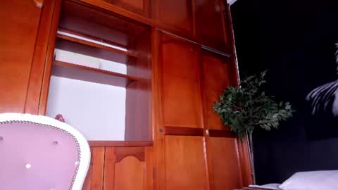 Snapshot of anahi__18 chatting on 07-08-26, 02:38 Anahi online show from 07-08-26, 02:38