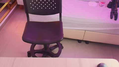 Anahi  online show from 11-04-25, 07:35