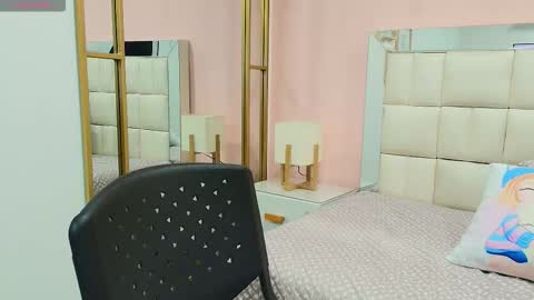 Anahi  online show from 01-16-26, 07:40