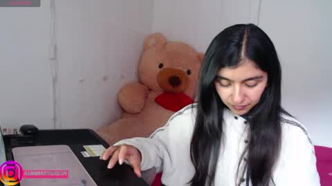 Snapshot of anahibrowns95 chatting on 09-30-25, 07:52 Anahi Browns online show from 09-30-25, 07:52