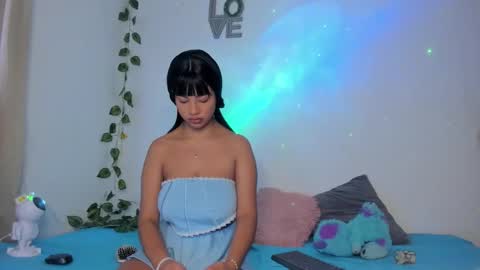 Anahi Rivera online show from 12-18-25, 11:49