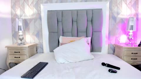Snapshot of anais_cooper chatting on 01-10-25, 02:45 online show from 01-10-25, 02:45