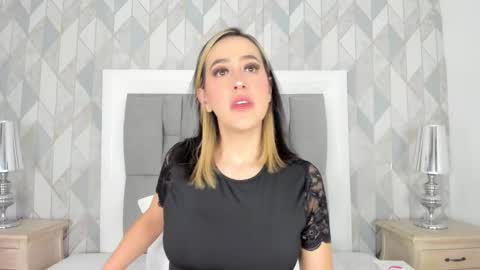 Snapshot of anais_cooper chatting on 02-05-25, 11:34 online show from 02-05-25, 11:34