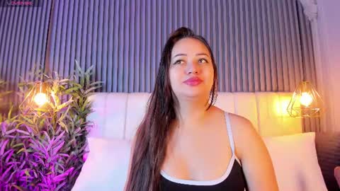 Snapshot of anaisclarkx chatting on 06-17-26, 11:23 Anais clark online show from 06-17-26, 11:23