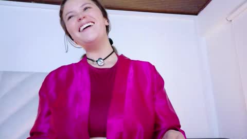 Anaise  online show from 12-17-25, 11:38