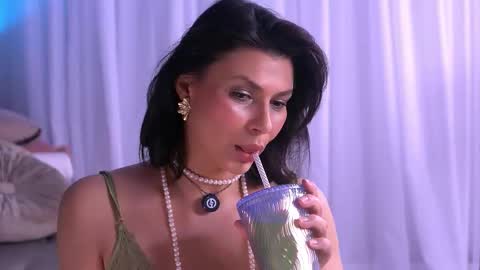 Snapshot of anaisleblanc chatting on 02-19-26, 04:52 Anais online show from 02-19-26, 04:52