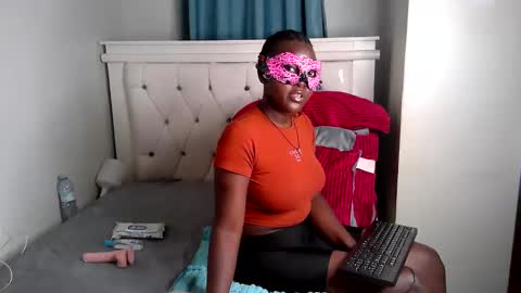 Snapshot of anakiss7 chatting on 02-15-26, 01:46 anakiss7 online show from 02-15-26, 01:46