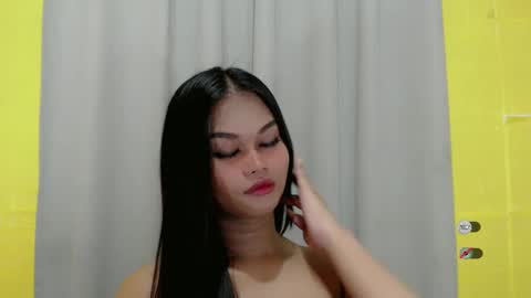 Snapshot of anaruru_ chatting on 12-11-24, 07:53 ANA online show from 12-11-24, 07:53