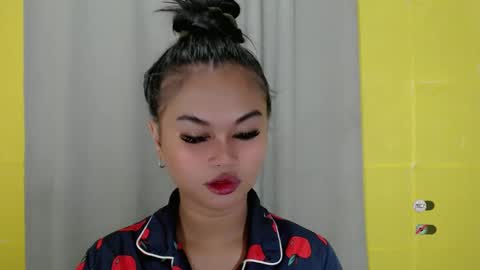 Snapshot of anaruru_ chatting on 01-18-25, 10:39 ANA online show from 01-18-25, 10:39