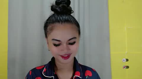 Snapshot of anaruru_ chatting on 01-19-25, 03:42 ANA online show from 01-19-25, 03:42