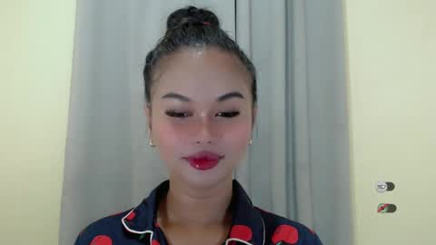 Snapshot of anaruru_ chatting on 02-17-25, 07:21 ANA online show from 02-17-25, 07:21