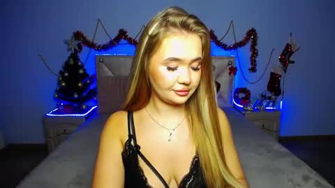 Snapshot of anastacyyellig chatting on 12-18-24, 02:10 anastacyyellig online show from 12-18-24, 02:10