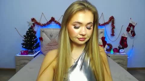 Snapshot of anastacyyellig chatting on 01-04-25, 11:11 anastacyyellig online show from 01-04-25, 11:11