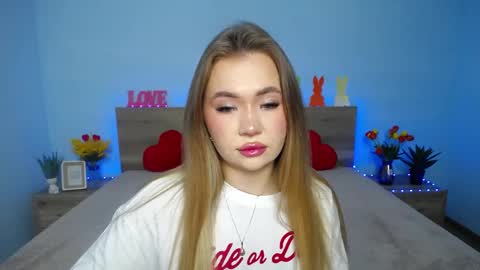 Snapshot of anastacyyellig chatting on 03-10-25, 10:55 anastacyyellig online show from 03-10-25, 10:55