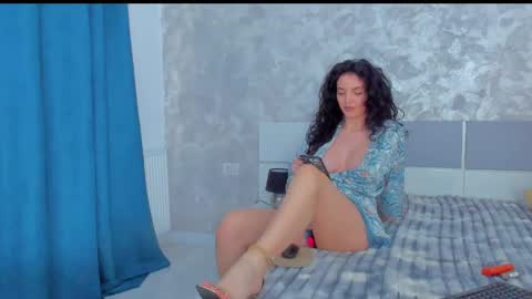 Anastasia online show from 04-15-26, 12:45