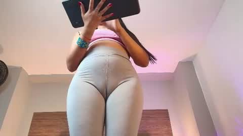 Snapshot of anastasia_gray12 chatting on 06-10-26, 09:35 anastasia online show from 06-10-26, 09:35