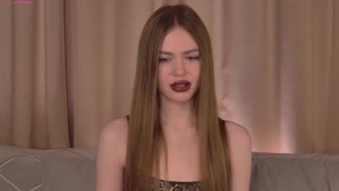 Snapshot of anayalowe chatting on 06-28-26, 10:10 anayalowe online show from 06-28-26, 10:10
