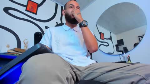 Andrs   -                   online show from 11-28-25, 10:56