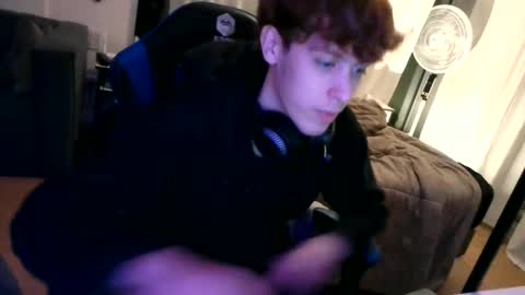 Snapshot of andertwink chatting on 06-07-26, 03:54 andertwink online show from 06-07-26, 03:54