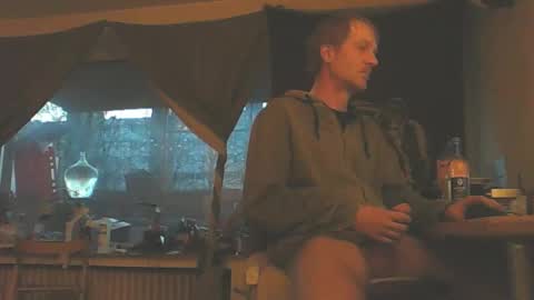 Snapshot of andi1010 chatting on 03-12-26, 05:41 andi101 online show from 03-12-26, 05:41