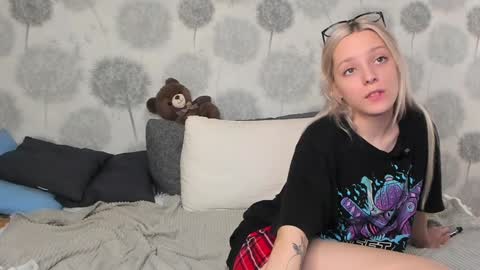 andneveragain online show from 01-22-25, 05:38