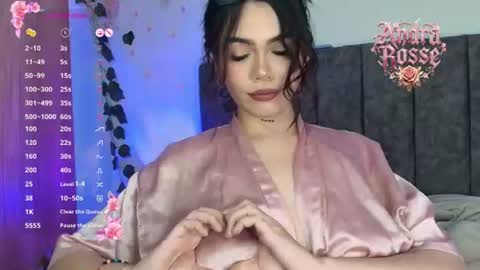 Snapshot of andra_rosse chatting on 07-15-26, 11:32 Andra de la Rosse online show from 07-15-26, 11:32