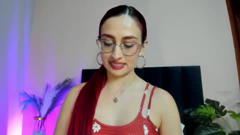 Andra Cyrus online show from 12-23-25, 12:08