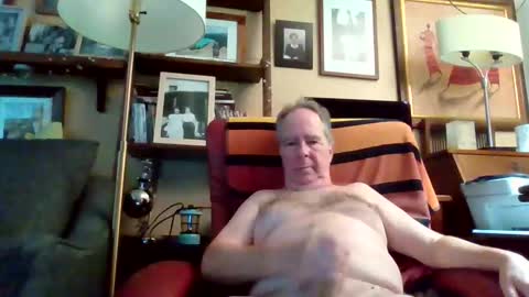 Snapshot of andre6045 chatting on 10-28-25, 08:11 andre6045 online show from 10-28-25, 08:11