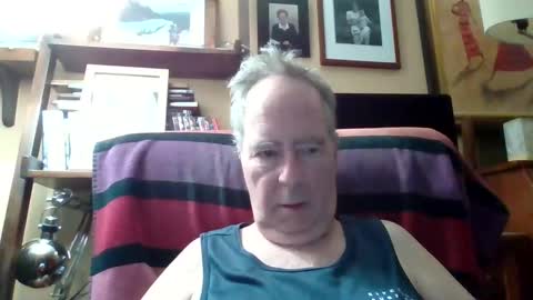 Snapshot of andre6045 chatting on 11-01-25, 08:33 andre6045 online show from 11-01-25, 08:33