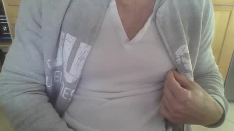 Snapshot of andrea_feetlover chatting on 11-05-25, 06:57 andrea_feetlover online show from 11-05-25, 06:57