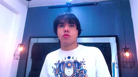 Andres Gil online show from 12-18-25, 12:33