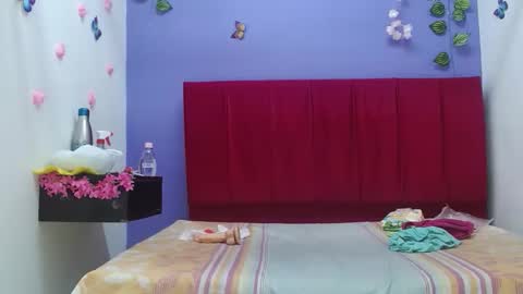 ANDREA LOPEZ online show from 10-03-25, 11:07