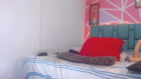 andrea ospina1 online show from 01-12-25, 04:08