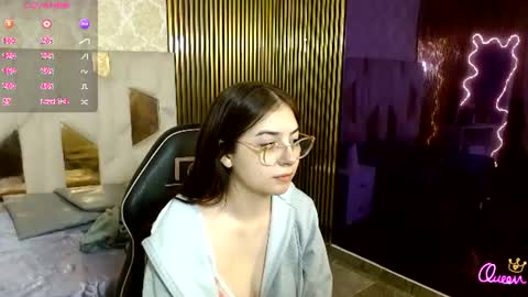 Snapshot of andrea_tay1 chatting on 06-15-26, 11:45 andrea_tay1 online show from 06-15-26, 11:45
