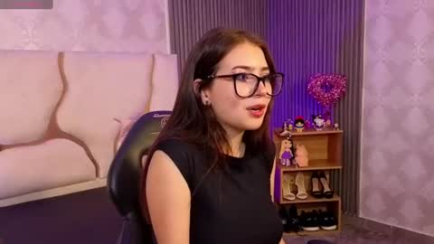andrea_tay1 online show from 07-24-26, 07:23